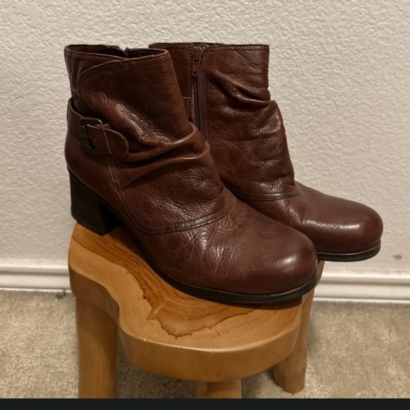 Naturalizer Shoes - Naturalizer Rich Brown Ankle Booties